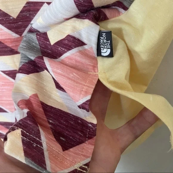 The North Face Ez Tank Yellow Tribal NWT Small - Picture 7 of 8